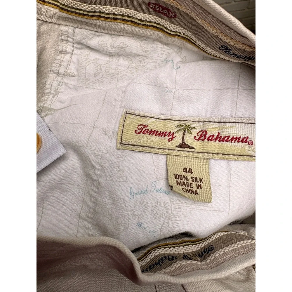 Tommy Bahama Mens 44 Beige 100% Silk Pleated Relaxed Fit Chino Shorts Luxury